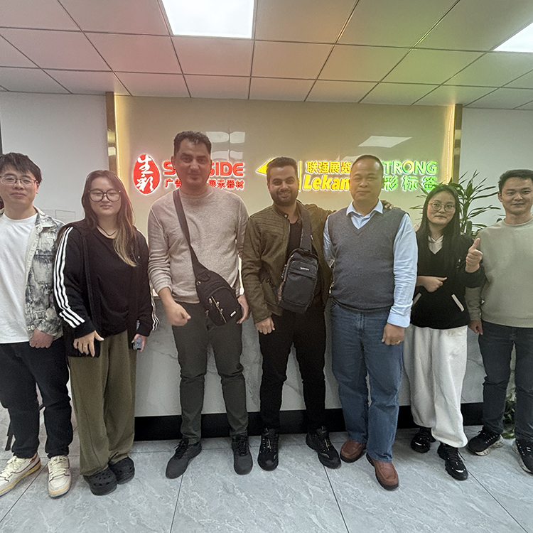 生彩广告热烈欢迎中东客户Mohammed Bushofa 和 Jack 来访验厂，共绘合作共赢新篇章